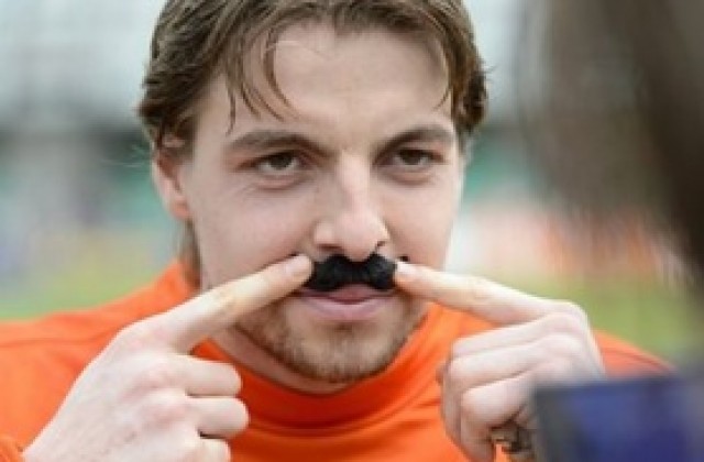 Тим Крул напусна лагера на Холандия с контузия