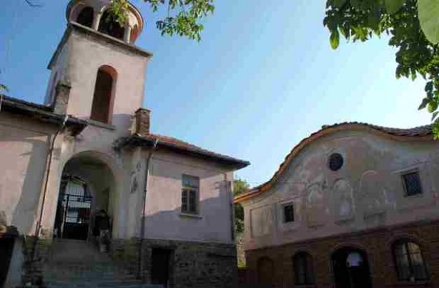 Църквата в село Мичковци отново отвори врати