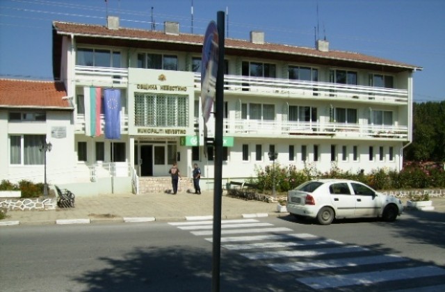 Областният управител на приемни с кметовете на Невестино и Бобов дол