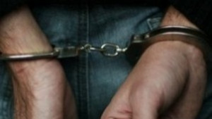 Младеж намушкал охранител остава в ареста