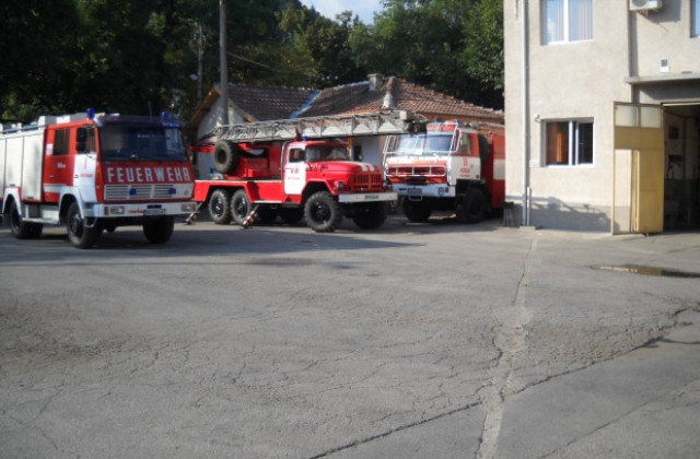 Създадоха кризисен щаб за пожара в Раково