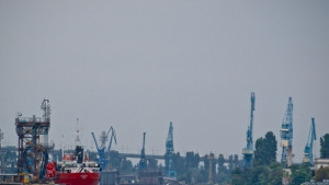 Режат за скрап два риболовни кораба