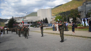 Началникът на отбраната посрещна участници в мисията ни в Босна