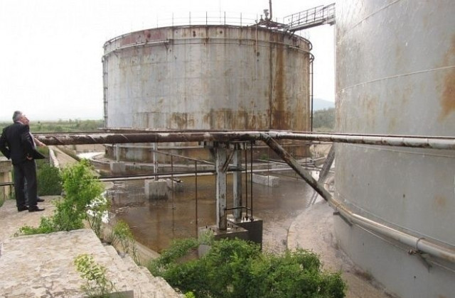 Петима души били в пряк контакт с радиационните източници в Девня