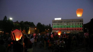 Хартиени фенери отново осветяват небето над Габрово