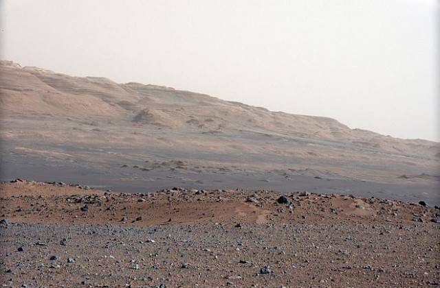 Откриха доказателства за валежи от сух сняг на Марс