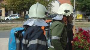 Гасиха пожар в читалището в Стралджа
