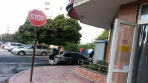 Пожар унищожи колата на варненка