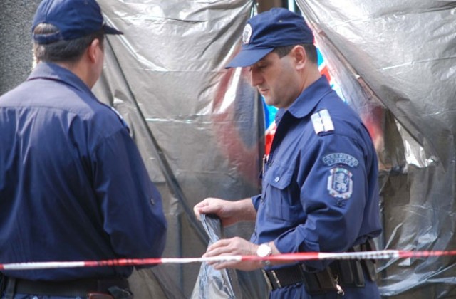 Намериха труп на мъж в центъра на София, млада жена е била удушена в дома й