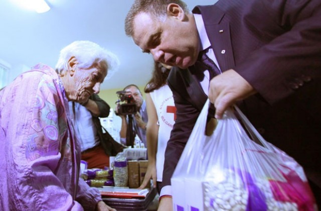 Първи транш на програмата за хранително подпомагане на социално слабите хора