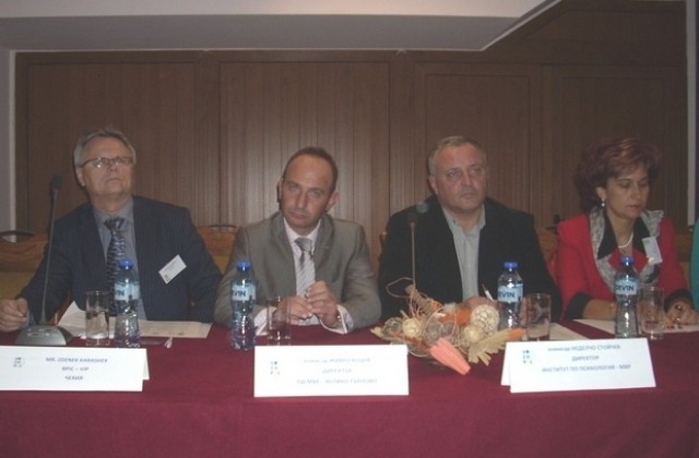 Обучиха 920 полицаи как да се справят със стреса