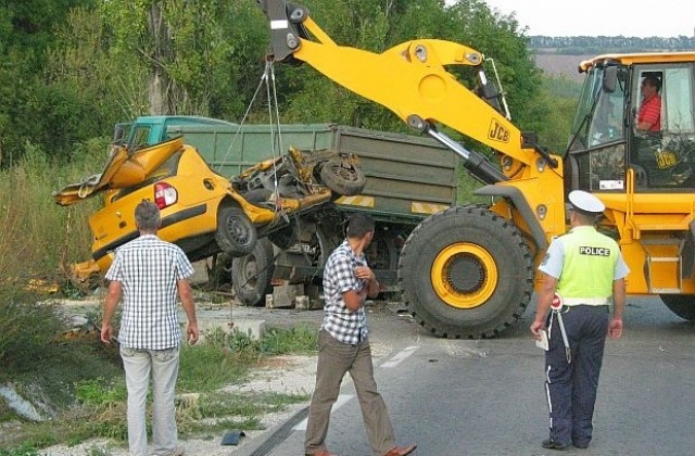 Катастрофата край с. Гарван - заради опасно изпреварване и висока скорост