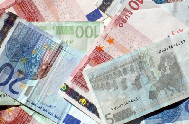 В очакване на новите евро банкноти най-изисканите фалшификатори са  неаполитанци и българи