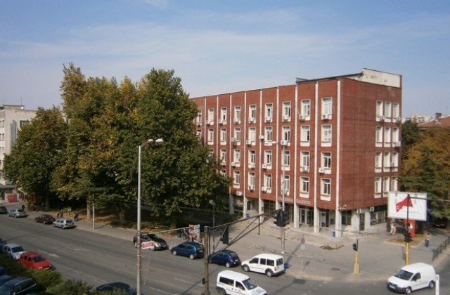 Четиримата задържани за бомбата остават в ареста