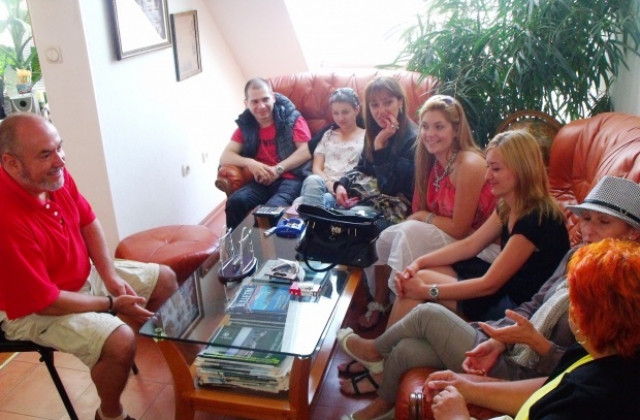 Вътрешният министър идва за среща с роднините на арестуваните моряци