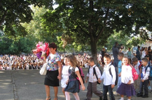 Дефицит на първолаци в  Казанлъшко, 42-ма в училището в ромската махала на Казанлък