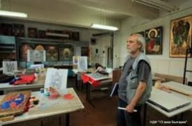 Преподаватели и ученици от художествена гимназия Сливен с изложба