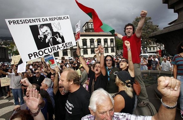 Масови протести срещу мерките за икономии в Португалия