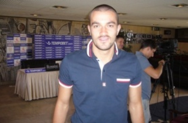 Дюлгеров отпадна от групата на Локо Пд за мача с Миньор