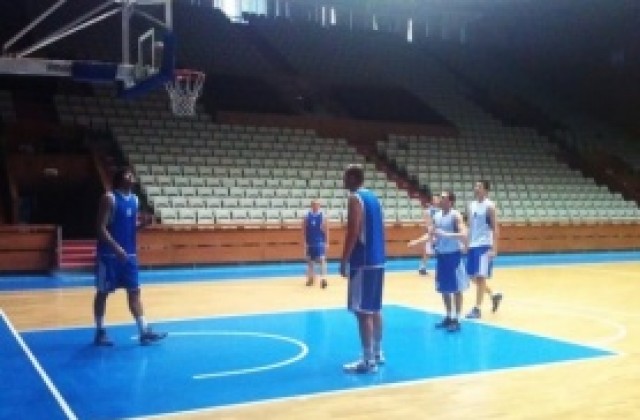 Втора победа за Левски в Гърция