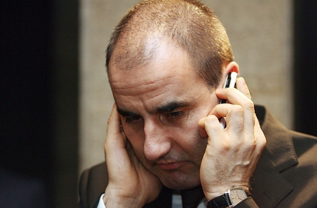 Кола се преобърна на пътя Варна-Бургас, Цветанов спря да помогне