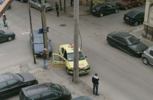 Трима пострадали при катастрофи през почивните дни