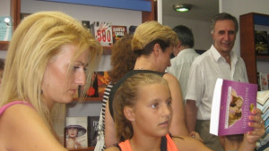 Книгите тръпнат в очакване да бъдат прочетени