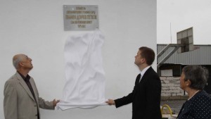 Паметна плоча за героя от Англия