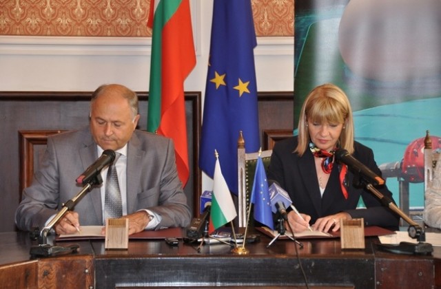 Подписаха договора за водния цикъл