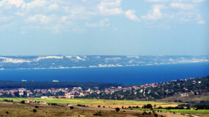 Губернаторът продал земя край морето за 3 лв на квадрат