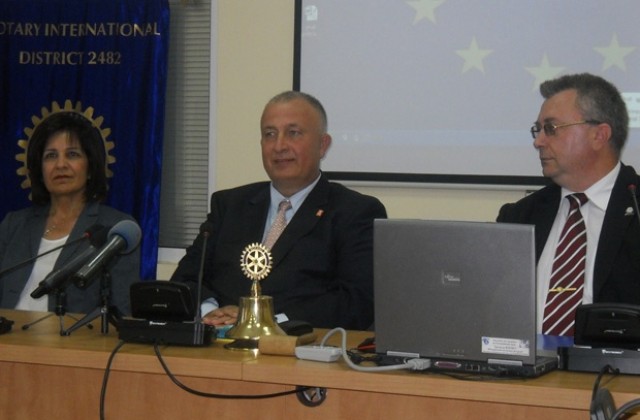 Президентът на Ротари България пристигна във Враца