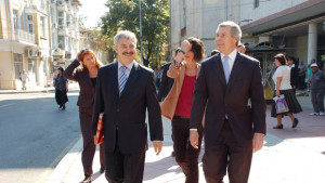 Посланик Уорлик изпрати арт каталог на кмета на Монтана