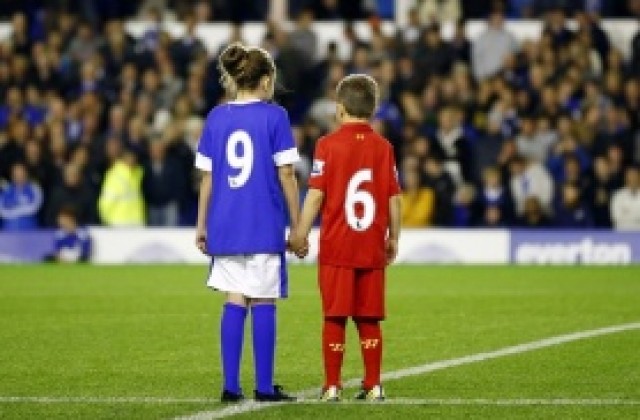 Играчите на Ливърпул и Юнайтед ще почетат заедно паметта на жертвите на „Хилзбъро“