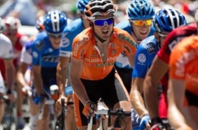 Лек автомобил уби испански колоездач на тренировка