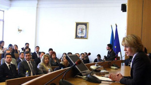 Столичните общински съветници няма да паркират безплатно в центъра на