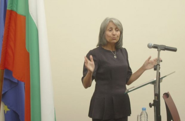Вицепрезидентът: Искрата на Паисиевото дело никога не е угасвала