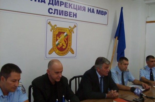 Проституиращи в района на храм в Сливен - с патент за компаньонки