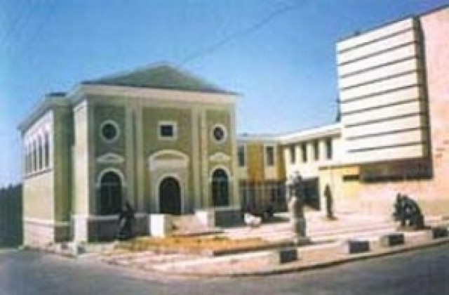 Изложба с творбите от живописния пленер „Певецът на Тунджа”