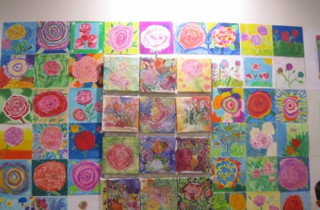 Деца подредиха благотворителна изложба