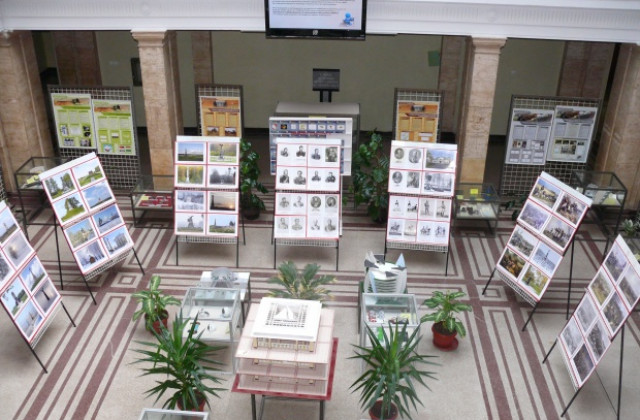 Изложба „200 години от Бородинската битка“ в университета