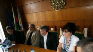 От Ротаракт ще ни провокират с издъвкана дъвка и изпушена