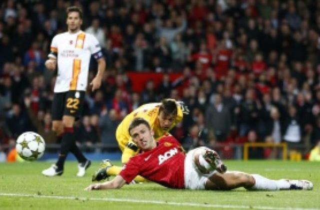 Манчестър Юнайтед разпитва за двама от Галатасарай