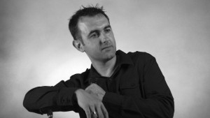 С найновата си песен STELLko поздрави Дарик Варна