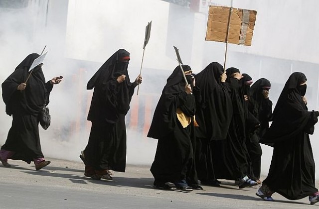 Марин Льо Пен поиска забрана за религиозните символи на публични места