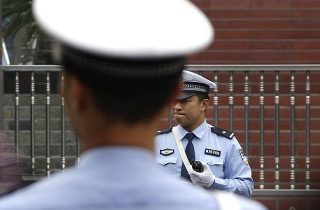 Мъж уби с брадва три деца и рани 13 други в детска градина в Китай