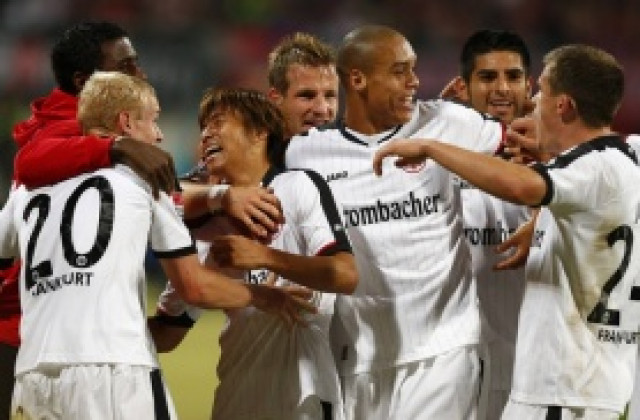 Айнтрахт сломи Нюрнберг и оглави Бундеслигата