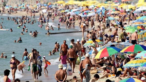 Ръстът на туристите не водел до увеличаване на приходите от