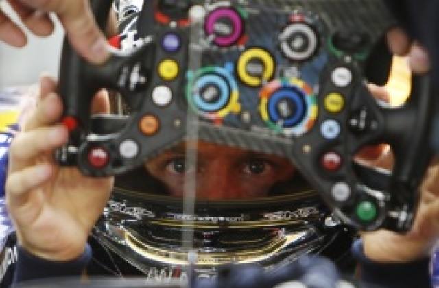 Фетел най-бърз и в последната тренировка в Сингапур