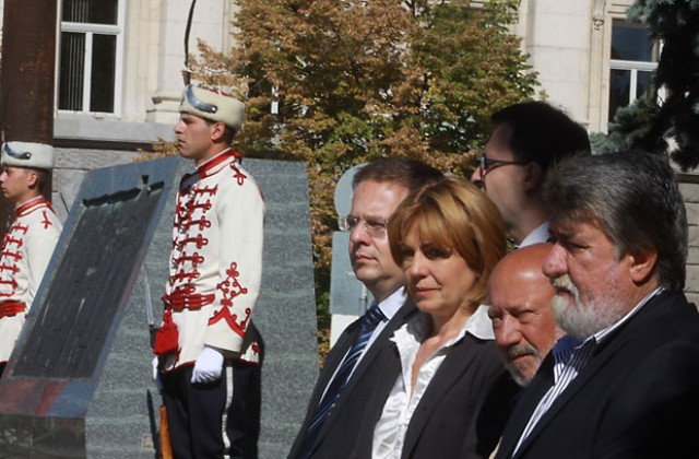 В общежитията и вузовете трябвало да има библиотеки, а не кръчми