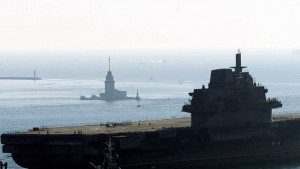 Китайската армия получи първия си самолетоносач